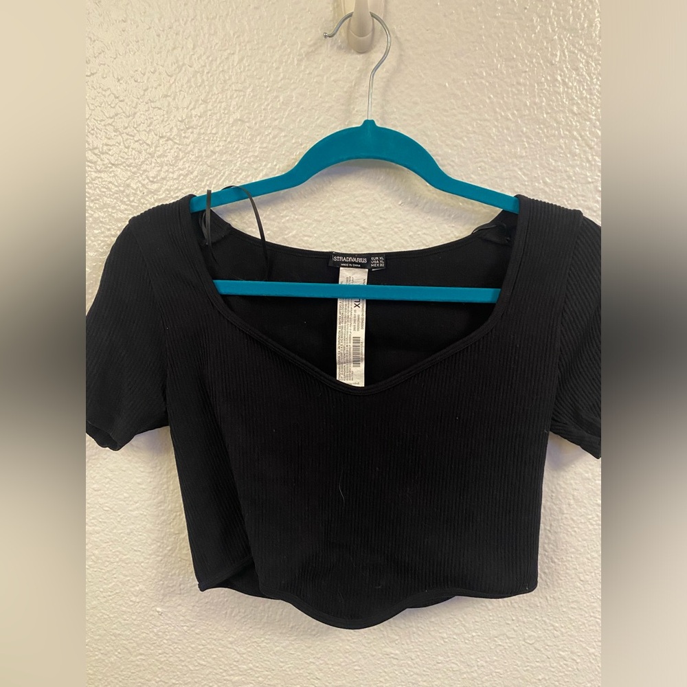 Black Cider Ribbed Crop Top